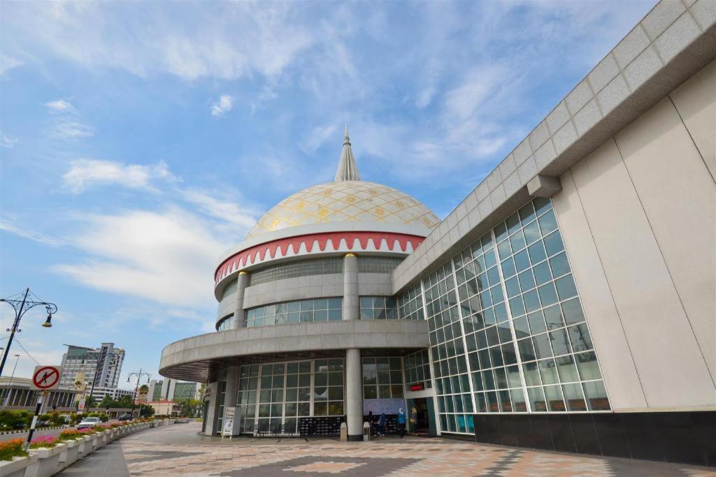 Higher Hotel Bandar Seri Begawan Eksteriør billede