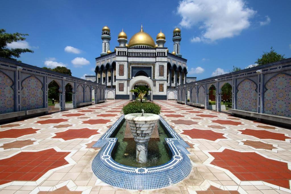 Higher Hotel Bandar Seri Begawan Eksteriør billede